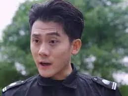 《烛龙》：民国乱世中的爱恨纠葛，一场旷世绝恋的悲歌